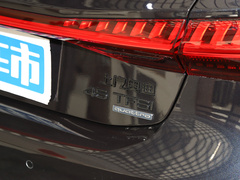 2024款 45 TFSI quattro S-line 黑武士版