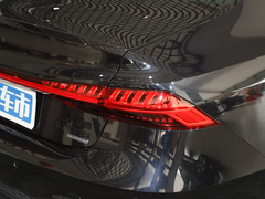 2024款 45 TFSI quattro S-line 黑武士版