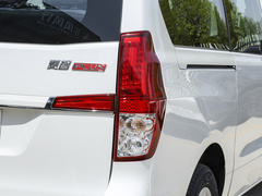 2024款 1.5T 手动舒适型 9座