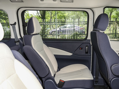 2024款 1.5T 手动舒适型 9座