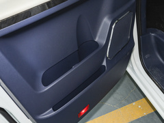 2024款 1.5T 手动舒适型 9座