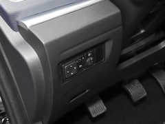 2024款 M5L 1.5T 手动豪华型 7座