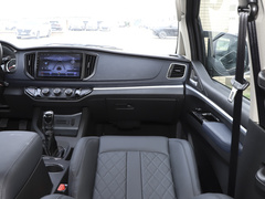 2024款 M5L 1.5T 手动豪华型 7座