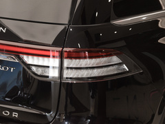 2023款 3.0T V6 四驱尊享巡航版 六座