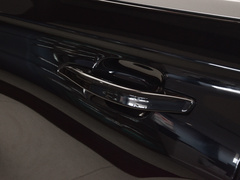 2023款 3.0T V6 四驱尊享巡航版 六座