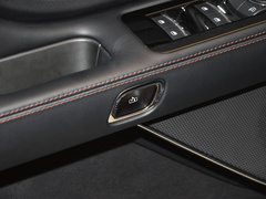 2023款 3.0T V6 四驱尊享巡航版 六座