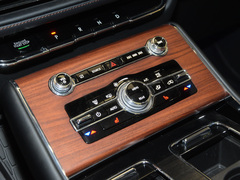 2023款 3.0T V6 四驱尊享巡航版 六座