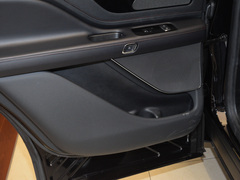 2023款 3.0T V6 四驱尊享巡航版 六座