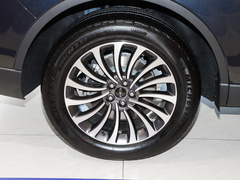 2023款 3.0T V6 四驱尊雅巡航版 六座