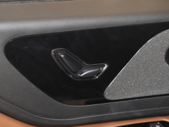 2023款 3.0T V6 四驱尊雅巡航版 六座
