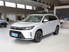 2024款 1.5T 四驱Plus版 5座