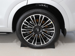 2024款 1.5T 四驱Plus版 5座