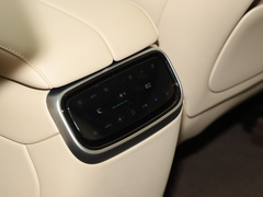 2024款 1.5T 四驱Plus版 5座