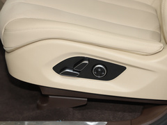 2024款 1.5T 四驱Plus版 5座