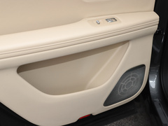 2024款 1.5T 两驱Plus版 5座