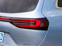 2024款 1.5T 两驱Plus版 5座