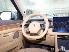2024款 1.5T 两驱Plus版 5座