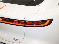2024款 PHEV 四驱超长续航旗舰版