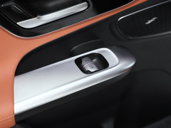 2023款 改款 GLC 260 L 4MATIC 动感型 5座
