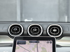 2023款 改款 GLC 260 L 4MATIC 动感型 5座