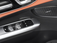 2023款 改款 GLC 260 L 4MATIC 动感型 5座