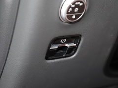 2023款 改款 GLC 260 L 4MATIC 动感型 5座