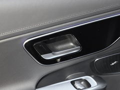 2023款 改款 GLC 260 L 4MATIC 动感型 5座
