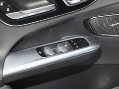 2023款 改款 GLC 260 L 4MATIC 动感型 5座