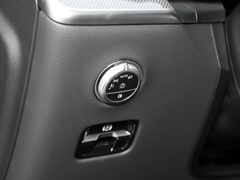 2023款 改款 GLC 260 L 4MATIC 动感型 5座