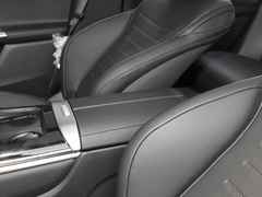 2023款 改款 GLC 260 L 4MATIC 动感型 5座