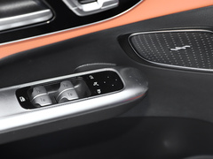 2023款 改款 GLC 260 L 4MATIC 豪华型 5座
