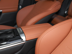 2023款 改款 GLC 260 L 4MATIC 豪华型 5座