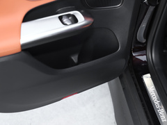 2023款 改款 GLC 260 L 4MATIC 豪华型 5座