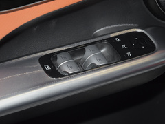 2023款 改款 GLC 260 L 4MATIC 豪华型 7座