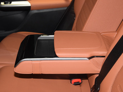 2023款 改款 GLC 260 L 4MATIC 豪华型 7座