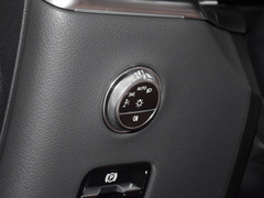 2023款 改款 GLC 260 L 4MATIC 豪华型 7座