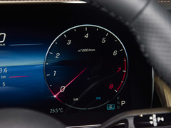2023款 改款 GLC 260 L 4MATIC 豪华型 7座