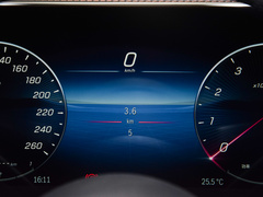 2023款 改款 GLC 260 L 4MATIC 豪华型 7座