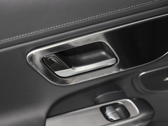 2023款 改款 GLC 260 L 4MATIC 豪华型 7座