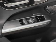 2023款 改款 GLC 260 L 4MATIC 豪华型 7座