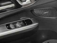2023款 改款 GLC 260 L 4MATIC 豪华型 7座