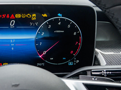 2023款 改款 GLC 260 L 4MATIC 豪华型 7座