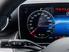 2023款 改款 GLC 260 L 4MATIC 豪华型 7座