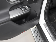 2023款 改款 GLC 260 L 4MATIC 豪华型 7座
