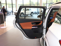 2023款 改款 GLC 300 L 4MATIC 动感型 7座