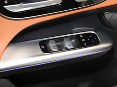 2023款 改款 GLC 300 L 4MATIC 动感型 7座
