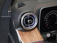 2023款 改款 GLC 300 L 4MATIC 动感型 7座