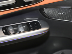 2023款 改款 GLC 300 L 4MATIC 动感型 7座