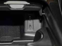 2023款 改款 GLC 300 L 4MATIC 动感型 7座