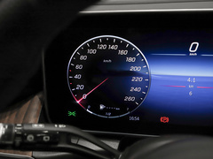 2023款 改款 GLC 300 L 4MATIC 动感型 7座